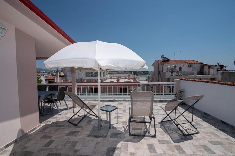 Grcka Reni Greece Beach Penthaus 3 Nea Kallikrateia Exterior photo